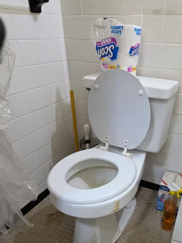 The same toilet sparkling clean after Martinique Cleaning